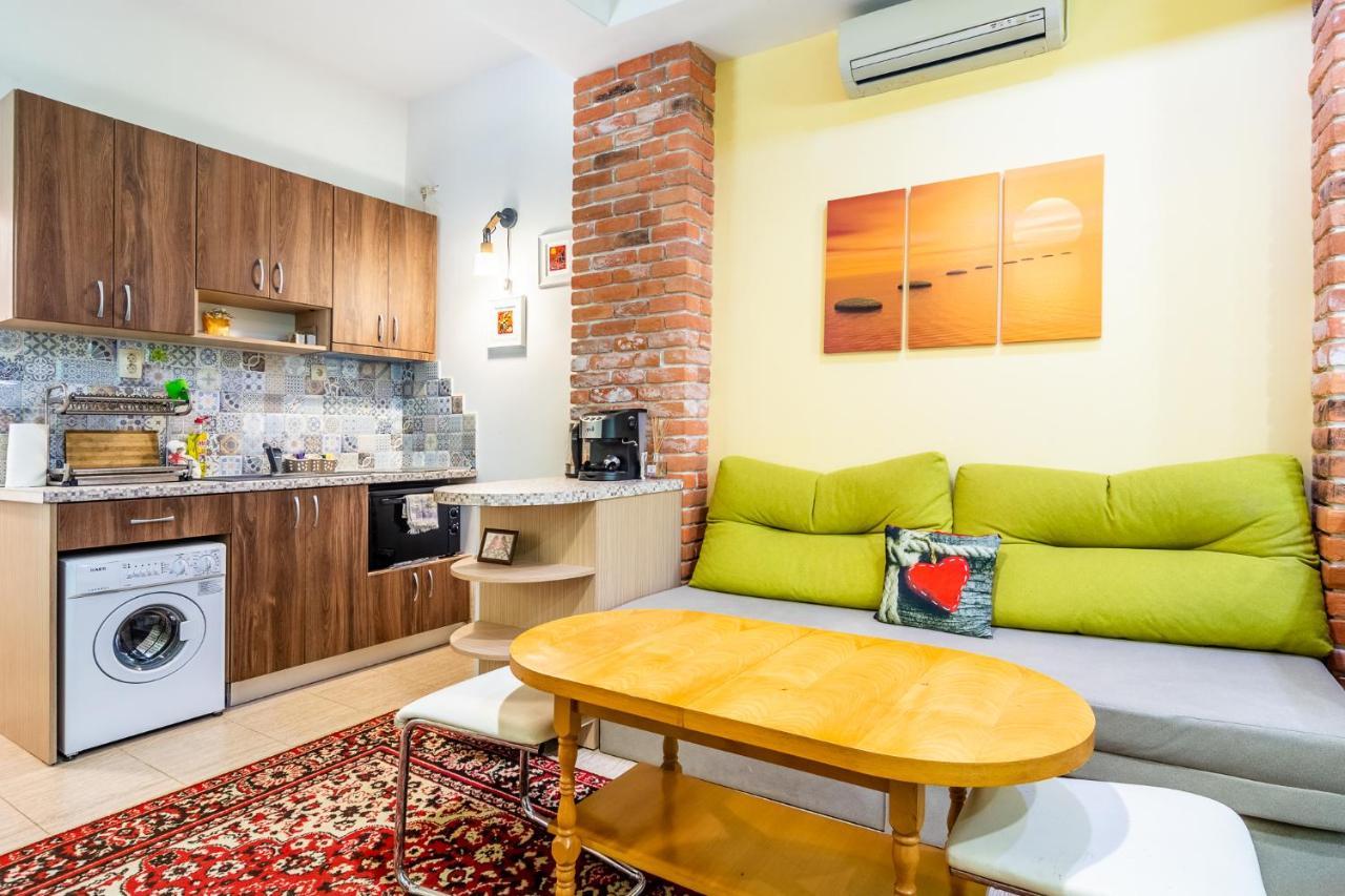 Barcelona Colorful Central Studio W Green Backyard Sofia Extérieur photo