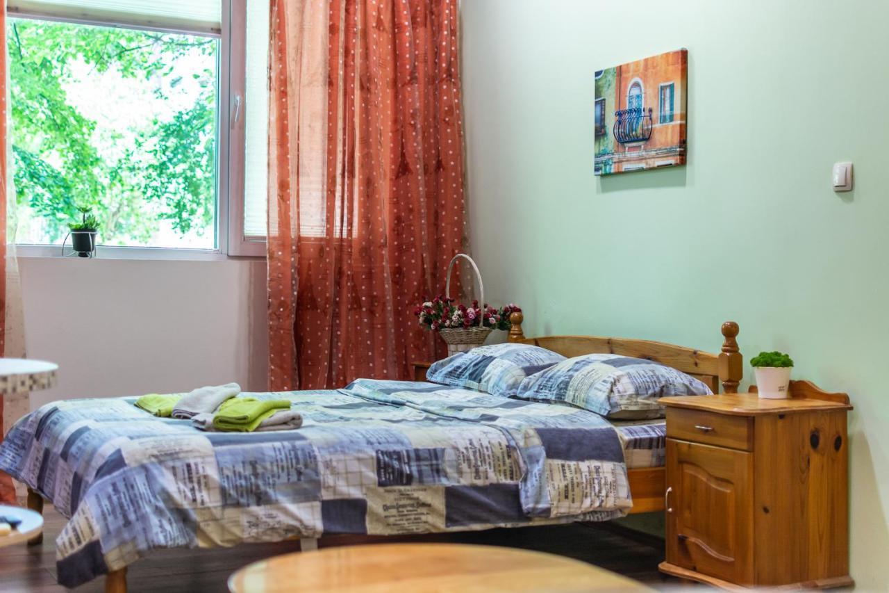Barcelona Colorful Central Studio W Green Backyard Sofia Extérieur photo